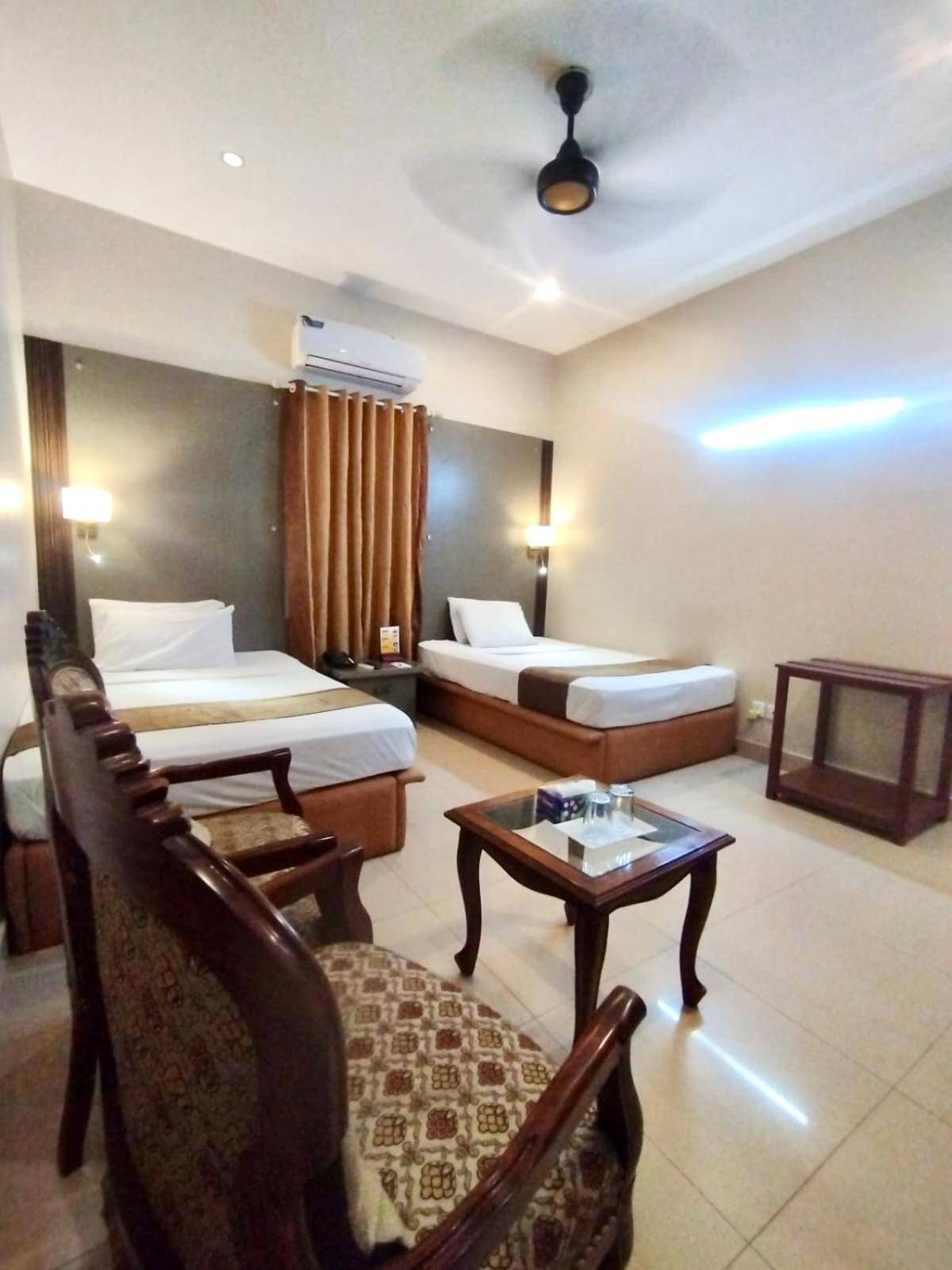 Star Guest House Karachi Extérieur photo