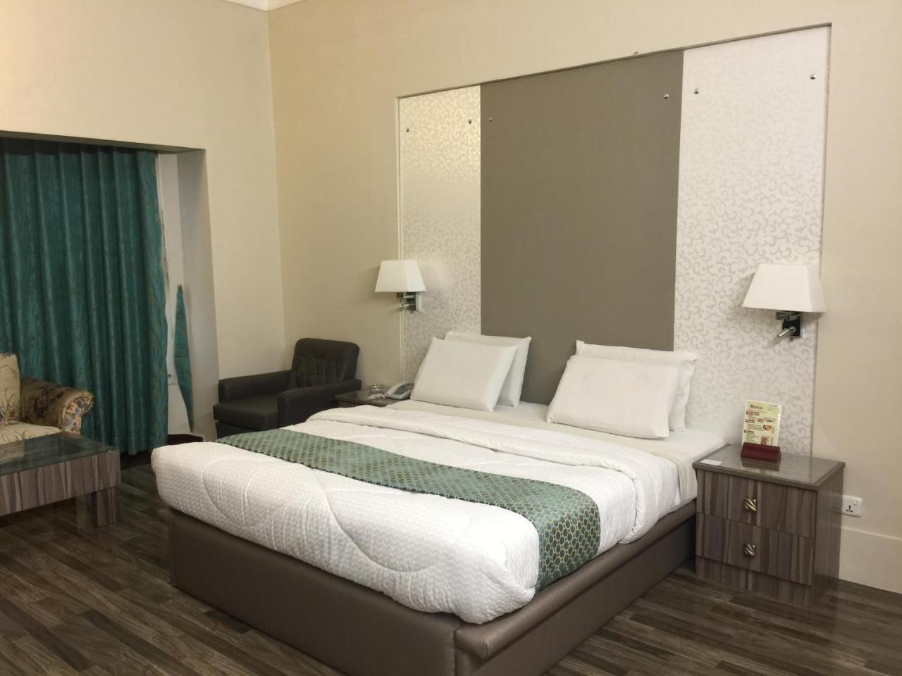 Star Guest House Karachi Extérieur photo